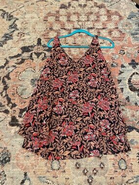 Lane Bryant Navy Floral V-Neck Sleeveless Top with Coral Accents